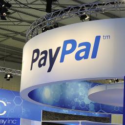 Paypal-topman ontslagen na beledigende tweets