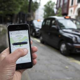 Europese taxichauffeurs protesteren massaal tegen Uber