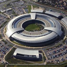 Webhosts klagen Britse geheime dienst aan om spionage