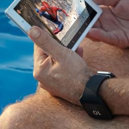 Sony toont kleinere tablet en nieuwe smartwatch op foto