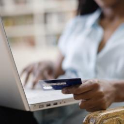 Bijna 12 miljoen Nederlanders winkelen online