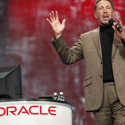 Ceo Oracle treedt af na bijna veertig jaar