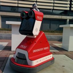 Nederlandse robot geeft rondleidingen in Spaans paleis