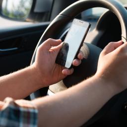 'Slimme auto GM herkent afgeleide bestuurder'