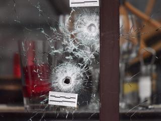 129 mensen omgekomen, zeven terroristen gedood