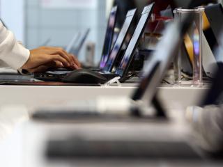 Wereldwijde pc-markt krimpt voor derde jaar op rij