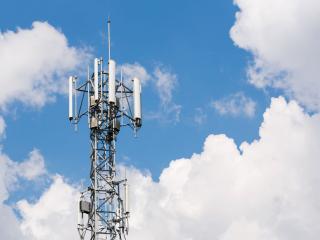 Telecomgiganten dreigen met uitstellen investeringen